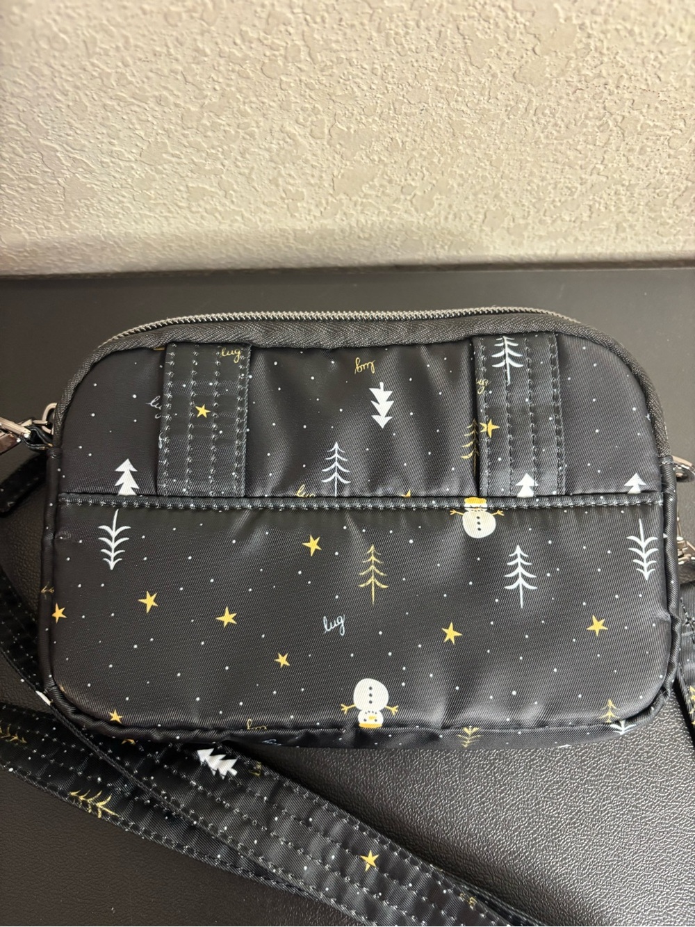 Lug Coupe SE Convertible Crossbody Bag the Snowman Trees - Picture 2 of 5